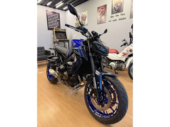 YAMAHA MT-09 YAMAHA MT-09